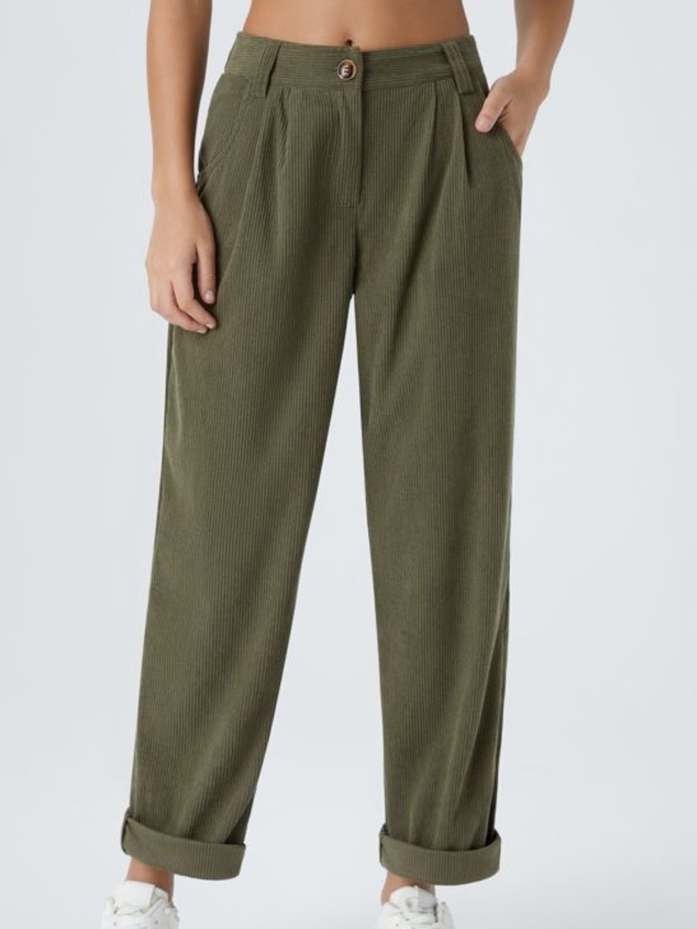 Halara Ladies NWT Aura Cord Zipper Pocket Corduroy Casual Pants. Medium. Petite